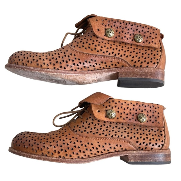 Patricia Nash Sabrina Perforated Ankle Booties Womens Size 7 Tan Foldover Cuffed - Picture 6 of 12